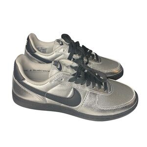 🖤 Women’s Nike Sneakers – Size 8.5 (Brand New)